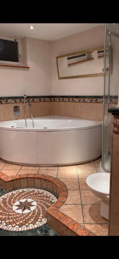 Aschaffapartment 4 Schlafzimmer Bis 10 Personen Bei Aschaffenburg Mainaschaff Exterior foto