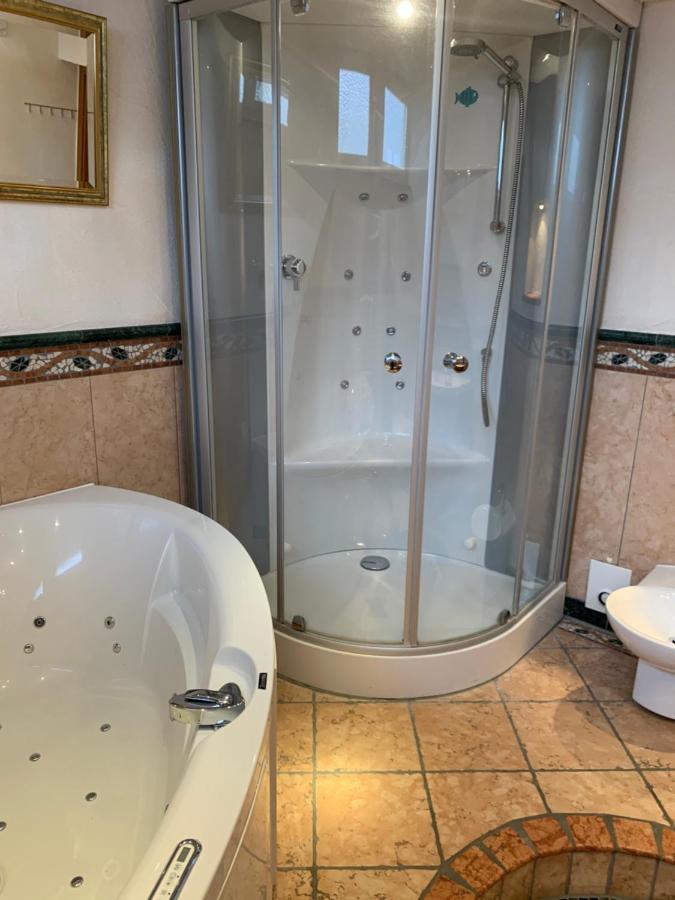 Aschaffapartment 4 Schlafzimmer Bis 10 Personen Bei Aschaffenburg Mainaschaff Exterior foto